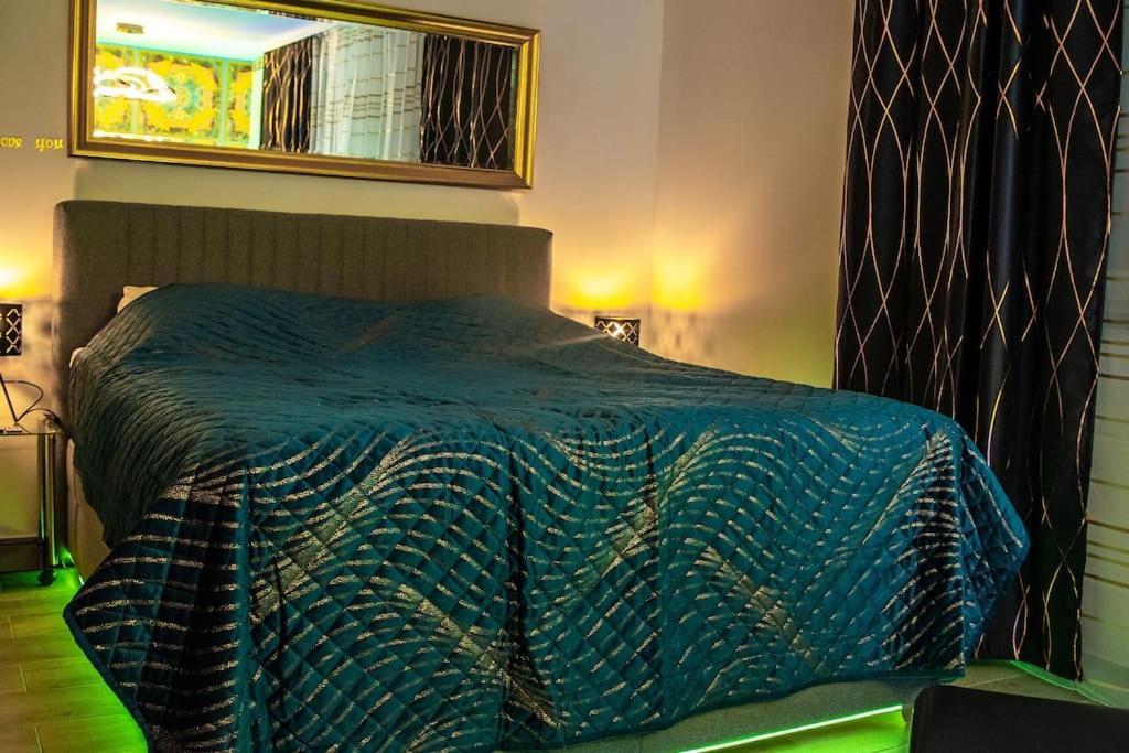 Luxury Love Room Spa Whirlpool Jacuzzi Нюрнберг Екстериор снимка